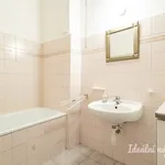 Pronajměte si 3 ložnic/e byt o rozloze 107 m² v Prague