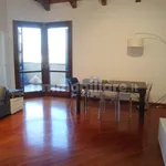 Affitto 3 camera casa di 90 m² in Bologna