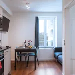 Miete 2 Schlafzimmer wohnung von 26 m² in Zürich