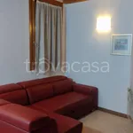 Rent 5 bedroom apartment of 80 m² in Adria