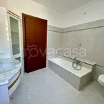 Rent 4 bedroom apartment of 155 m² in Villongo