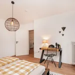 Rent 1 bedroom apartment of 80 m² in Essen