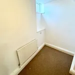 Rent 3 bedroom flat in East Midlands