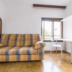 Rent a room of 140 m² in valencia