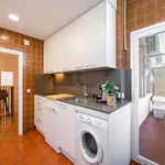 Rent a room of 177 m² in Madrid