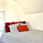 Rent 1 bedroom apartment of 14 m² in Chanteloup-les-Vignes