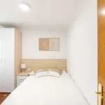 Rent 3 bedroom apartment in barcelona