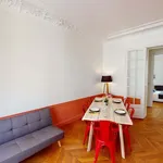 Louez une chambre de 194 m² à Paris