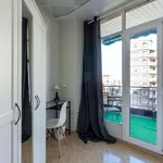 Rent a room of 250 m² in Valencia