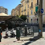 Affitto 5 camera appartamento di 150 m² in Salerno