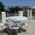 Rent 2 bedroom apartment of 33 m² in Talence