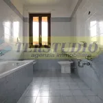 Rent 3 bedroom apartment of 90 m² in Brembate di Sopra