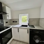 Rent 4 bedroom flat in Aberdeen