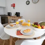 Rent 1 bedroom apartment of 55 m² in Porto