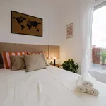 Rent a room of 220 m² in Barcelona