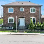 Rent 3 bedroom house of 160 m² in Toronto (Oakwood Village)