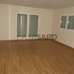 Rent 7 bedroom house of 372 m² in Leiria