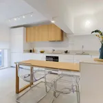 Rent 5 bedroom apartment of 65 m² in Barcelona