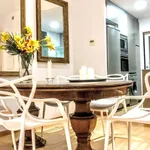 Rent 6 bedroom apartment of 95 m² in Barcelona