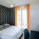 Rent 4 bedroom apartment in Vénissieux