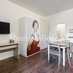 Rent 1 bedroom apartment of 40 m² in Florence