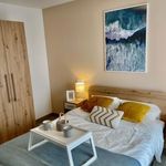 Rent 1 bedroom apartment of 400 m² in Marseille
