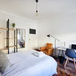 Rent a room of 170 m² in Lisbon