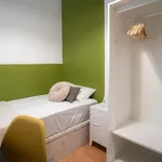 Rent a room of 208 m² in Valencia