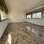 Affitto 5 camera appartamento di 140 m² in Palermo