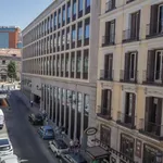 Rent a room of 280 m² in madrid