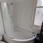 Rent 2 bedroom flat of 77 m² in Southsea