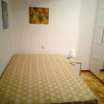 Rent a room of 120 m² in madrid