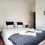 Rent 5 bedroom apartment of 100 m² in Lisboa