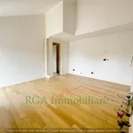 Rent 4 bedroom apartment of 238 m² in Bergamo