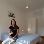 Rent a room of 70 m² in lisbon