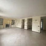 Rent 4 bedroom house of 250 m² in Cadeo