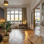 Miete 4 Schlafzimmer wohnung von 145 m² in Berlin