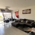 Rent 3 bedroom apartment of 65 m² in Saint-Paul-Trois-Châteaux