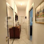 Rent 3 bedroom apartment of 100 m² in Milano