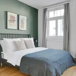 Rent 2 bedroom apartment of 1014 m² in Vienna