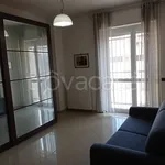 Rent 1 bedroom apartment of 45 m² in Rho