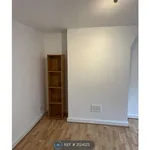 Rent 2 bedroom flat in Salford