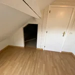 Maison de 800 m² avec 5 chambre(s) en location à Rhode-Saint-Genèse