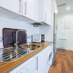 Alquilo 2 dormitorio apartamento de 75 m² en madrid