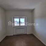 Affitto 3 camera appartamento di 90 m² in Rome