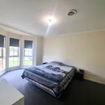 Rent 3 bedroom house in caroline-springs