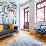 Rent 1 bedroom apartment of 45 m² in Porto