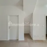 Affitto 4 camera appartamento di 110 m² in Bologna