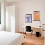 Rent a room in Milan