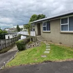 Rent 5 bedroom house in Hamilton